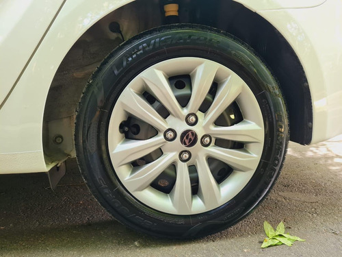 Hyundai HB20S C.Style/C.Plus1.6 Flex 16V Aut. 4p