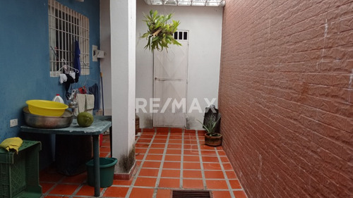 Imagen 10 de 10 de Se Vende Casa Elegante En Lomas Del Bosque, Tipuro