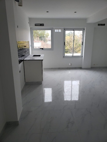 Imagen 6 de 7 de Departamento En Venta En Banfield Este