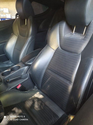 Imagen 4 de 15 de Hyundai Genesis 2014 3.8 Coupe 300cv 8at