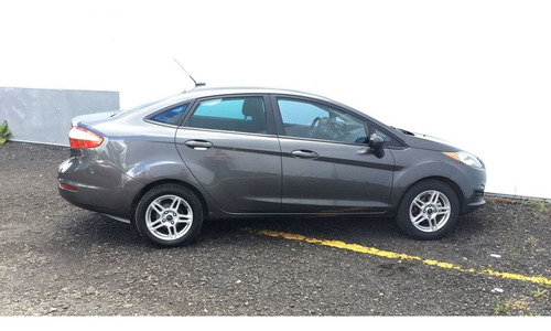 Imagen 12 de 15 de Ford Fiesta 4 Puertas