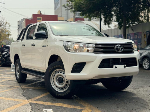 Toyota Hilux 2.7 Cabina Doble Base Mt