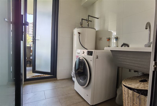 Venta Departamento De 2d-2b-1e Bustos-providencia