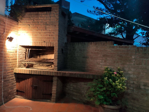 Imagen 7 de 14 de Casa De Lujo Para 7 Personas. Alquiler Temporal Villa Gesell. A Dos Cuadras Del Mar. Wifi Por Fibra + Tv.