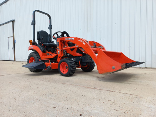 Tractor Kubota 4x4 23 Hp Con Pastera Y Pala Frontal