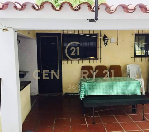 Punta Colorada! Apartemento Tipo Casa + Monoambiente A 100 Mts Del Mar!!