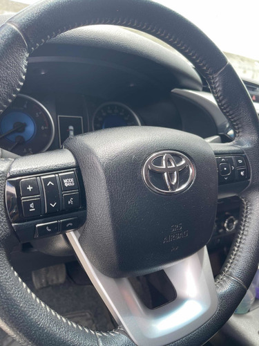 Imagem 11 de 22 de Toyota Hilux 2017 2.8 Tdi Srv Cab. Dupla 4x4 Aut. 4p