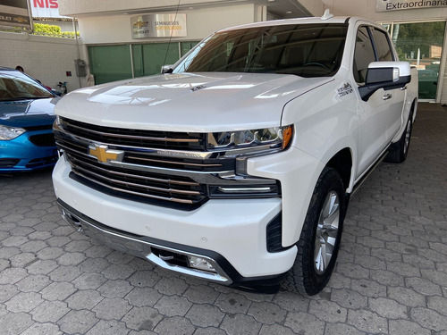 Imagen 1 de 11 de Chevrolet Cheyenne 2019 6.2 V8 Doble Cabina High Country 4x4