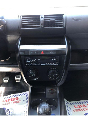 Imagem 8 de 10 de Volkswagen Crossfox 1.6 Flex 5p