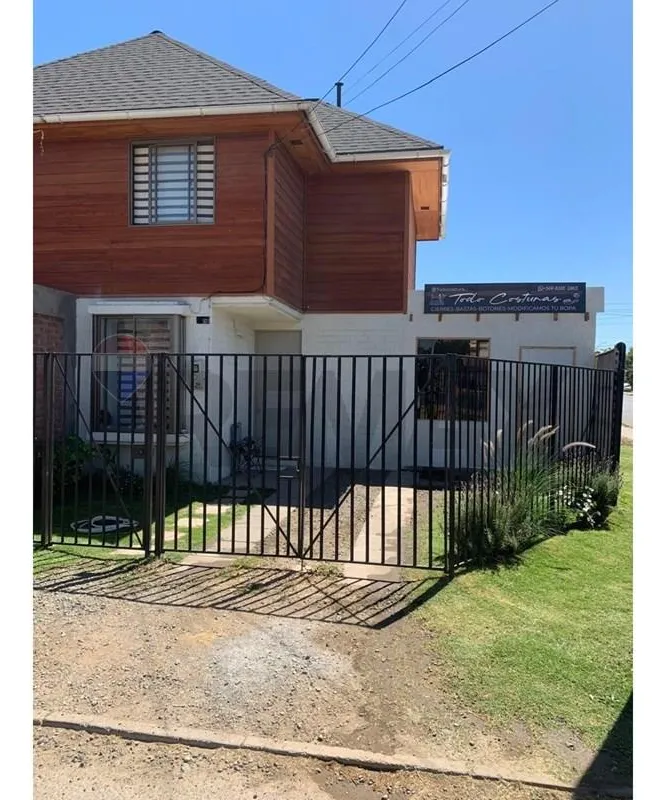 Imagen 2 de 6 de Venta De Casa En Esquina En Rengo