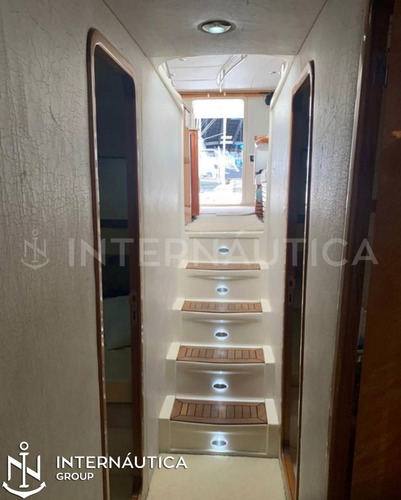 Imagem 8 de 13 de Sedna 50 2005 Intermarine Azimut Ferretti Phantom