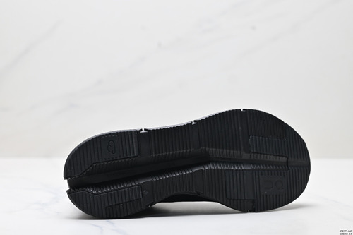 On Running Cloud Runner Cloud 5 Zapatillas Negras