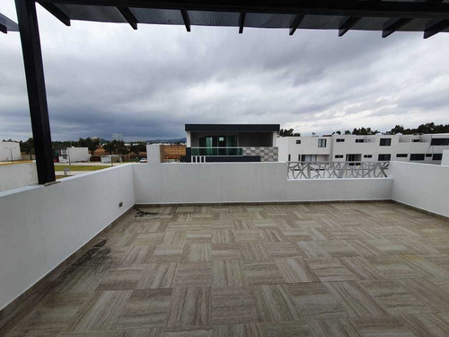 Imagen 13 de 14 de Casa En Venta A Costado De La Udla
