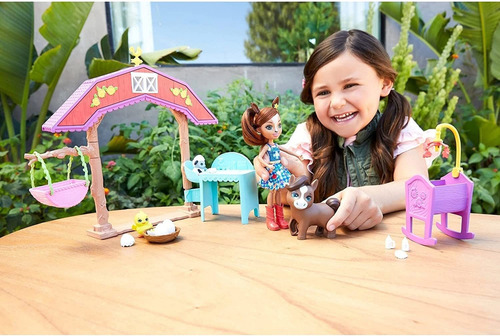 Enchantimals Barnyard Nursery Playset Con Haydie Horse Doll
