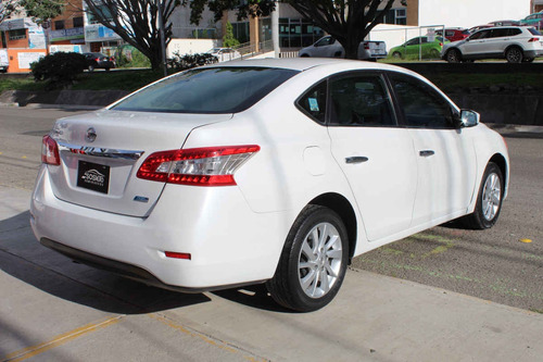 Imagen 5 de 15 de Nissan Sentra 2015 4p Sense L4/1.8 Man