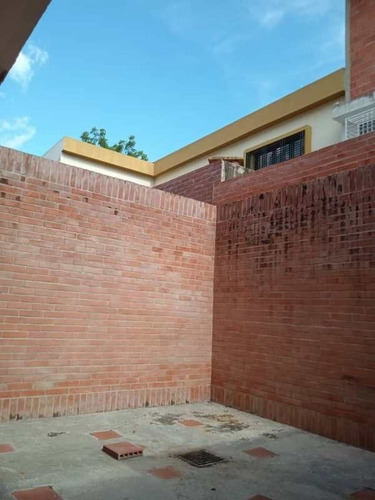 Imagen 6 de 13 de Vr Vendo Townhouse Naguanagua Urb. Quintas Del Norte