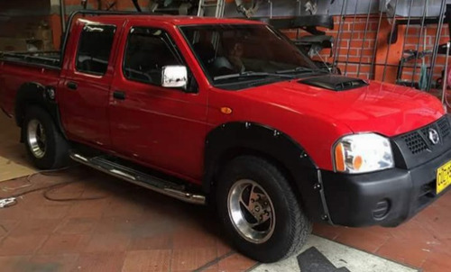 Juego 2 Ampliciones Delanteras Nissan Frontier