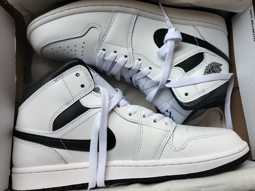 Tenis Jordan 1 Mid Reverse Panda [talla 29cm].