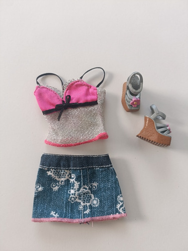 Barbie Outfit Blusa Y Falda Mezclilla Estampado (Usado)