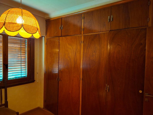 Casa En Venta - 3 Dormitorios 2 Baños - 233mts2 - Mar Del Plata