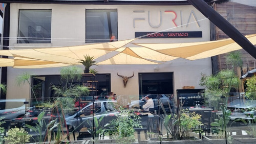 Excelente Local Comercial Para Rubro Gastronómico En Arriend