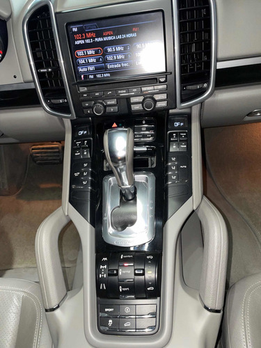 Imagen 15 de 20 de Porsche Cayenne 2013 3.6 300cv (958)