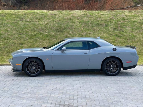 Imagem 2 de 15 de Dodge Challenger Rt V8
