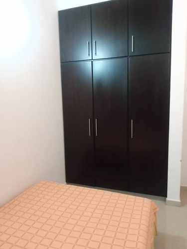 Ligia Guardia Vende Town House En Conj. Res. Las Trinitarias, San Diego. Plth-254