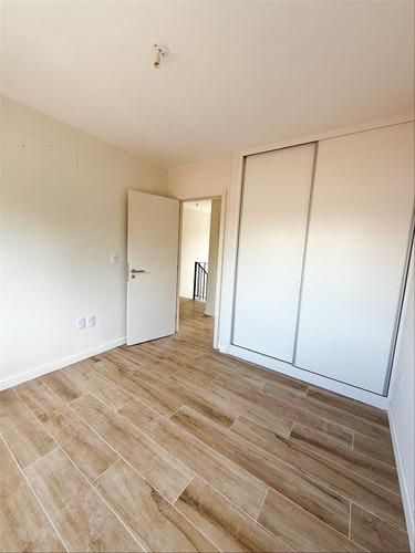 Casa De 2 Dormitorios En Complejo Cerrado A Estrenar