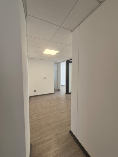 (adm) Arrienda Tu Oficina En Providencia Con 1 Mes Gratis
