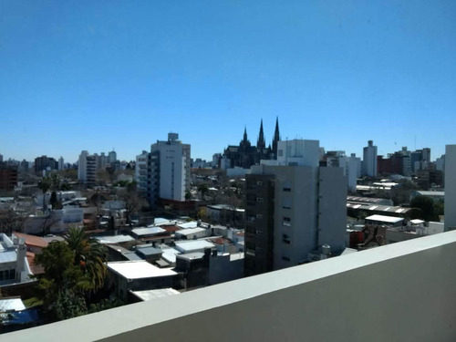 Imagen 13 de 14 de Departamento 2 Dormitorios Con Cochera 57 E 17 Y 18