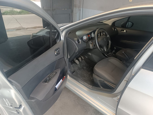 Peugeot 408 1.6 Active