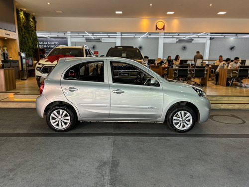 Nissan March 1.0 S 12V FLEX 4P MANUAL