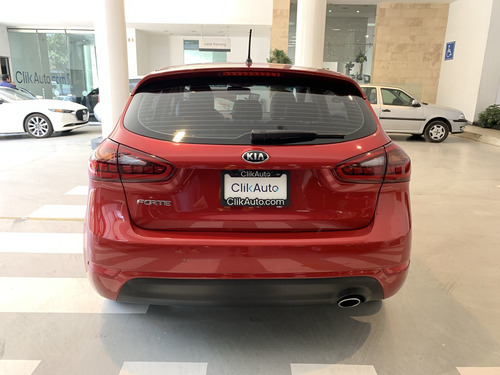 Imagen 9 de 15 de Kia Forte 2018 2.0 Sx 4 P At