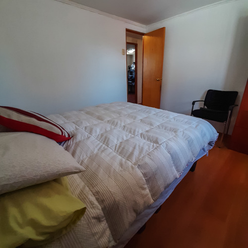 Casa Con Seis Piezas Y Estilo En Comuna De La Granja