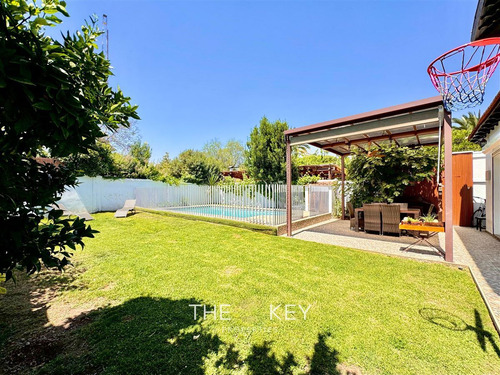 Casa Venta 5 Dormitorios, 5 Estacionamientos Y Piscina Ñuñoa