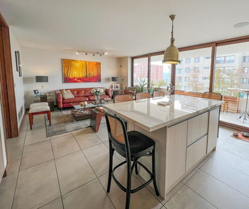 Elegante Dúplex Con Jacuzzi Y Quincho Propio En Las Condes