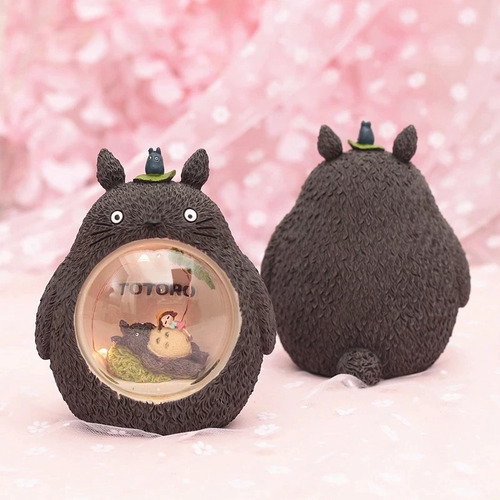 Imagen 6 de 8 de Adorno De Mesa De Resina Con Led Totoro Ghibli