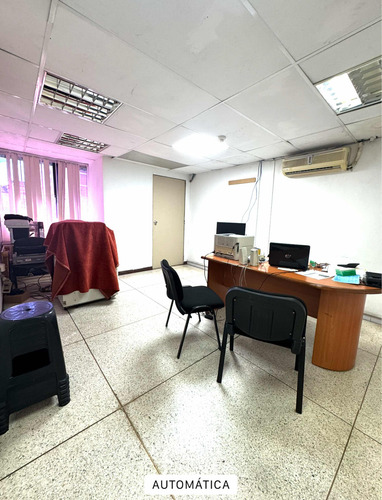 Alquiler De Oficina 20m2 Rómulo Gallegos