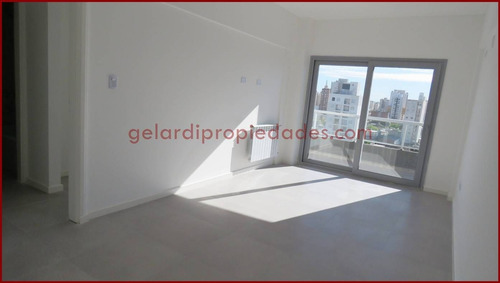 Imagen 1 de 10 de Departamento Venta Un 1 Dormitorio Macrocentro Bahia Blanca