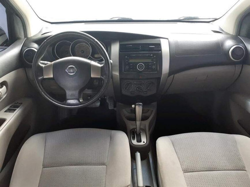 Imagem 5 de 12 de Livina 1.8 Sl 16v Flex 4p Automático