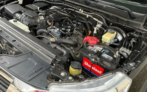 Nissan NP300 Frontier 2.5 Le Aa Mt