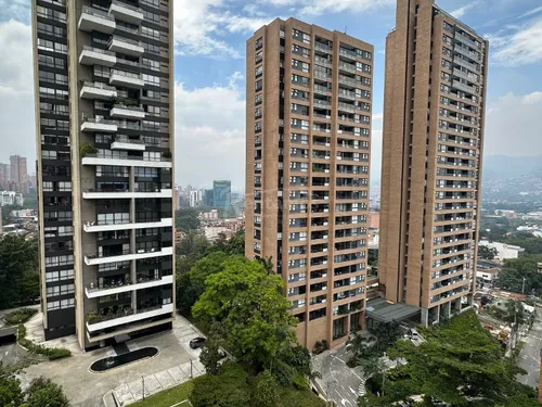 Apartamento En Arriendo En Castropol. Cod A775999