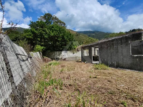 Casa En Obra Gris Mucunután