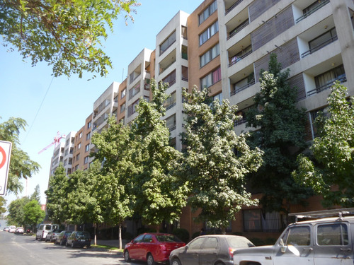 Dpto. 3 Dorm / 2 Baños / 1 Bod. Comuna De Santiago.-
