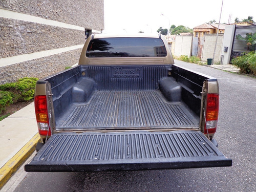Imagen 7 de 12 de Toyota Hilux 2007 2.7 4x2 Automático