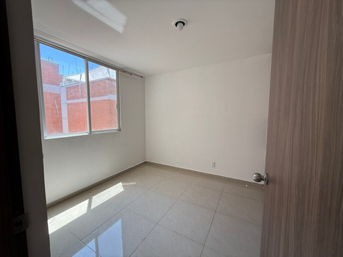 ¡espacio Y Comodidad En El Corazón De Tláhuac! Este Departamento En Francisco Landino 50 Ofrece Todo Lo Que Necesitas: Amplitud, Funcionalidad Y Excelente Ubicación. Ideal Para Familias Que Buscan Tra
