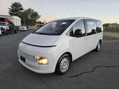 Hyundai H1 Staria Minibus Diesel
