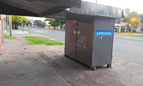 Kiosco De Diarios Y Revistas En Rosario Fondo De Comercio En Zona Sur Avenida Ovidio Lagos Y Gregorio Dean Funes