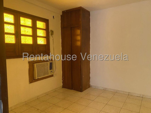 Townhouse En Alquiler En La Granja Naguanagua Valgo Comodo Amplio Cocina Moderna
